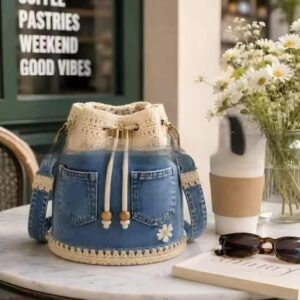 Bolso de mujer versátil de estilo retro con patchwork de mezclilla y crochet.
